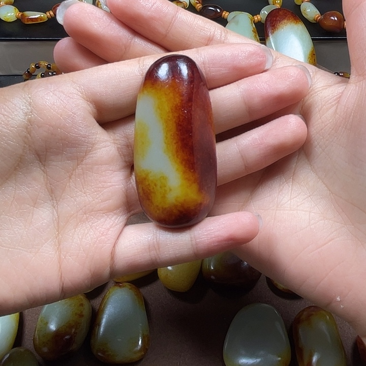 和田玉未镶嵌颈饰一****天