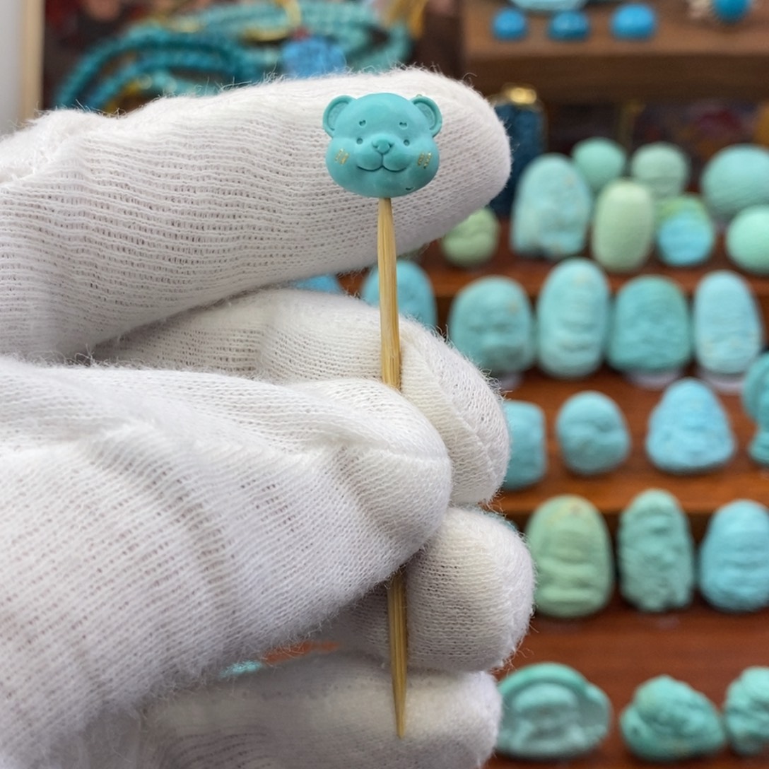 绿松石未镶嵌珠宝奇石