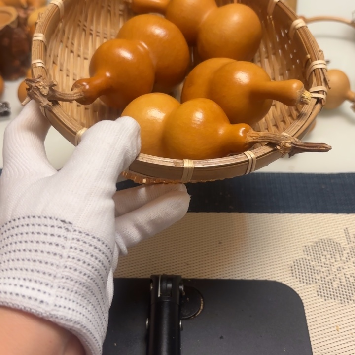 时***忆天然手捻老皮的葫芦