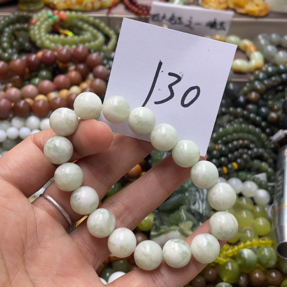 未镶嵌蛇纹石玉手链