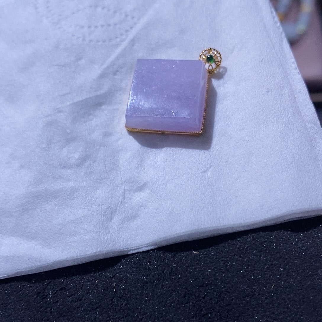翡翠吊坠(不含链)18K金镶嵌M***i