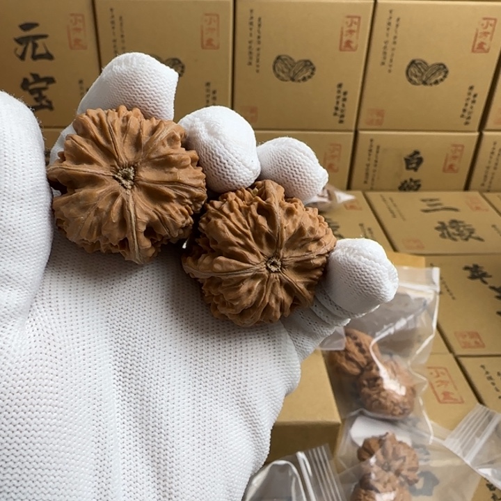 文玩核桃吊坠可****呦简单包装玉龙三棱
