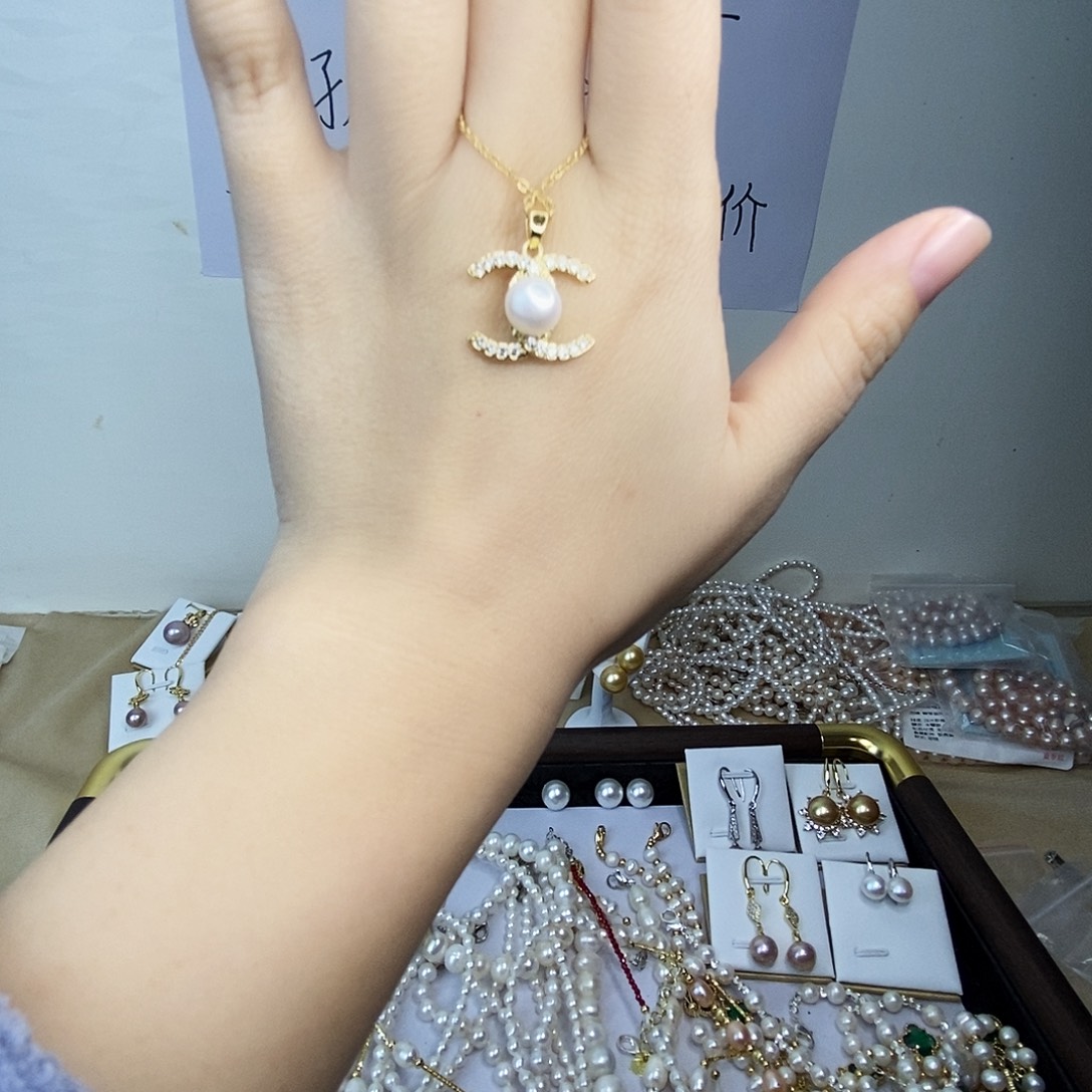 淡水珍珠合金颈饰