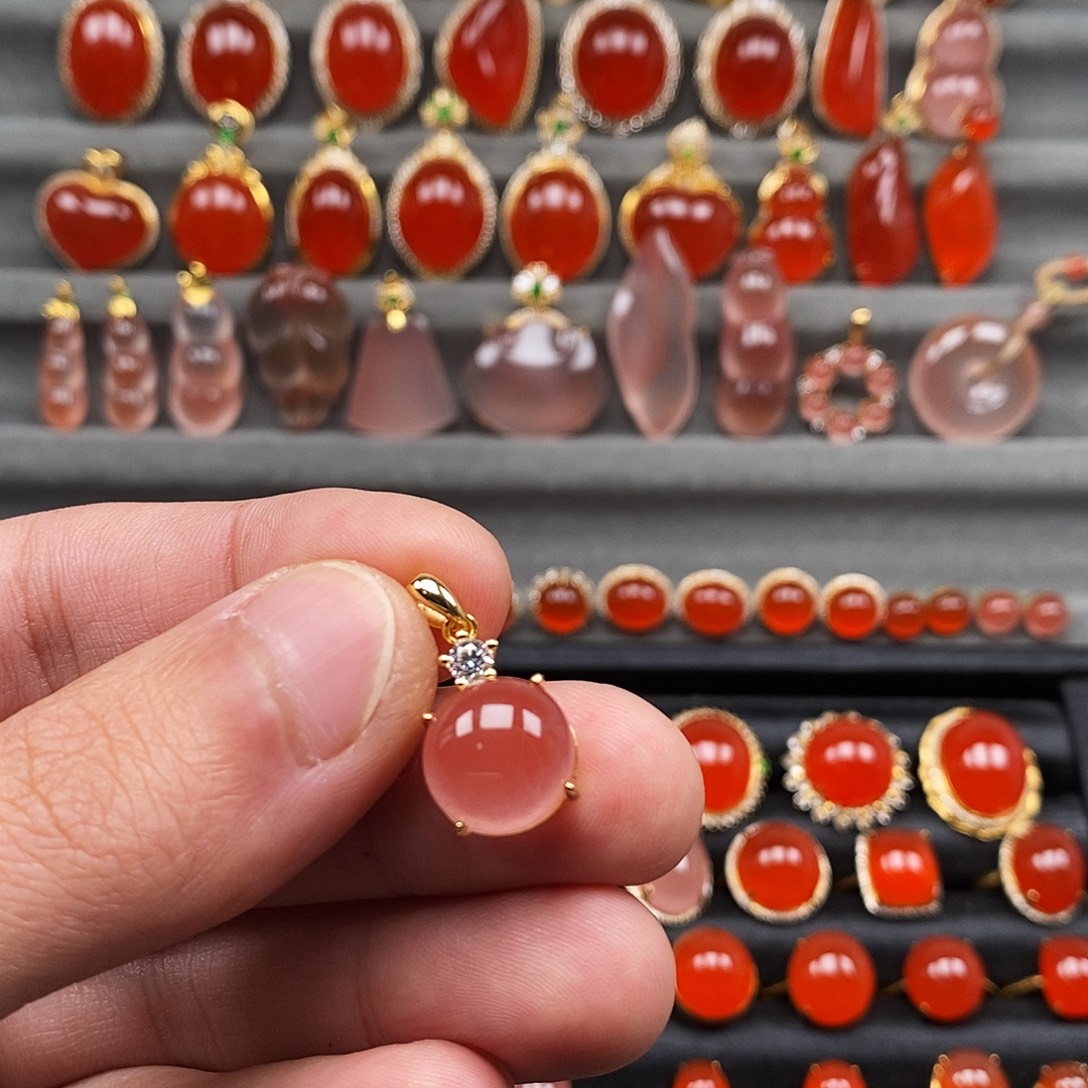 南红玛瑙银S925镶嵌颈饰