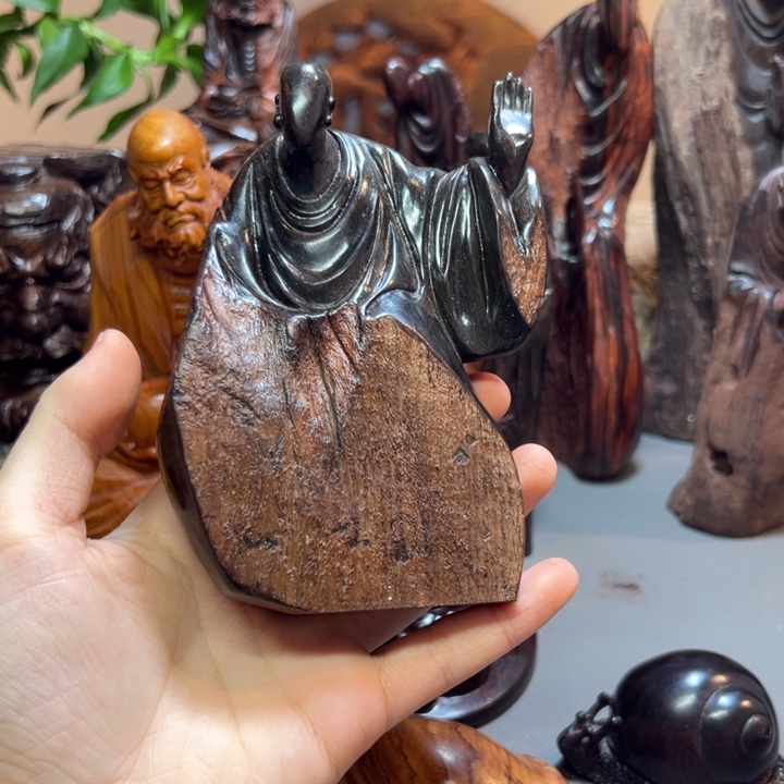 蒜***动木大红酸枝无相佛摆件