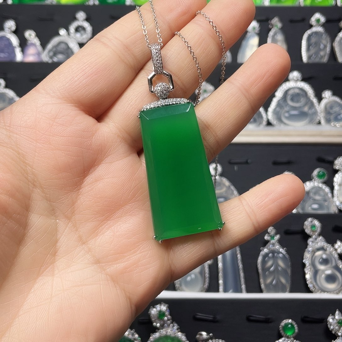 玛瑙/玉髓颈饰合金