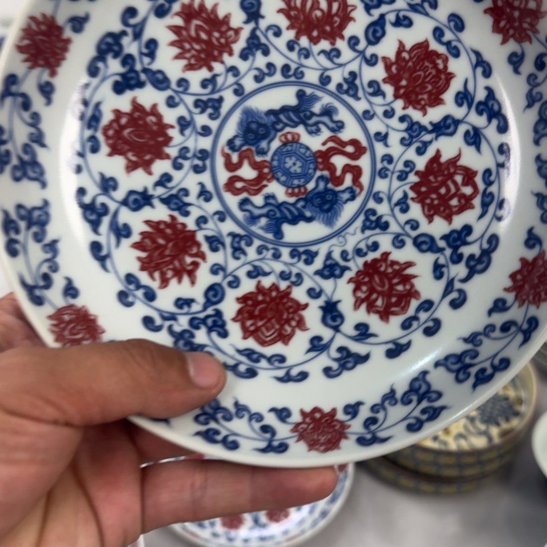 陶摆件釉里红缠枝莲壶承17.5