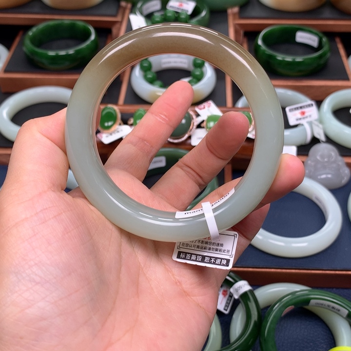 和田玉手镯59圈口未镶嵌