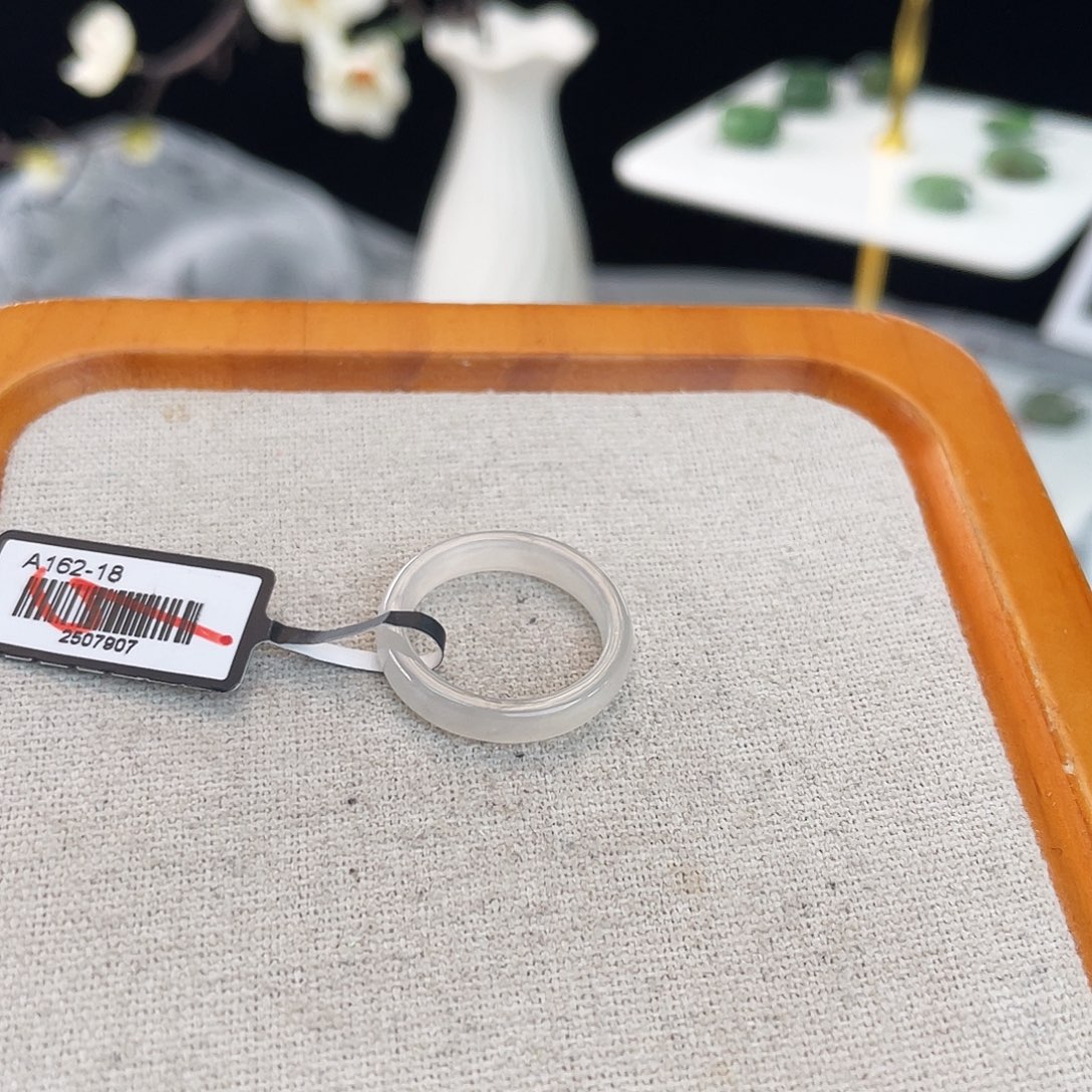 和田玉（糖玉）未镶嵌戒指Y136粉紫细条17.4不退换