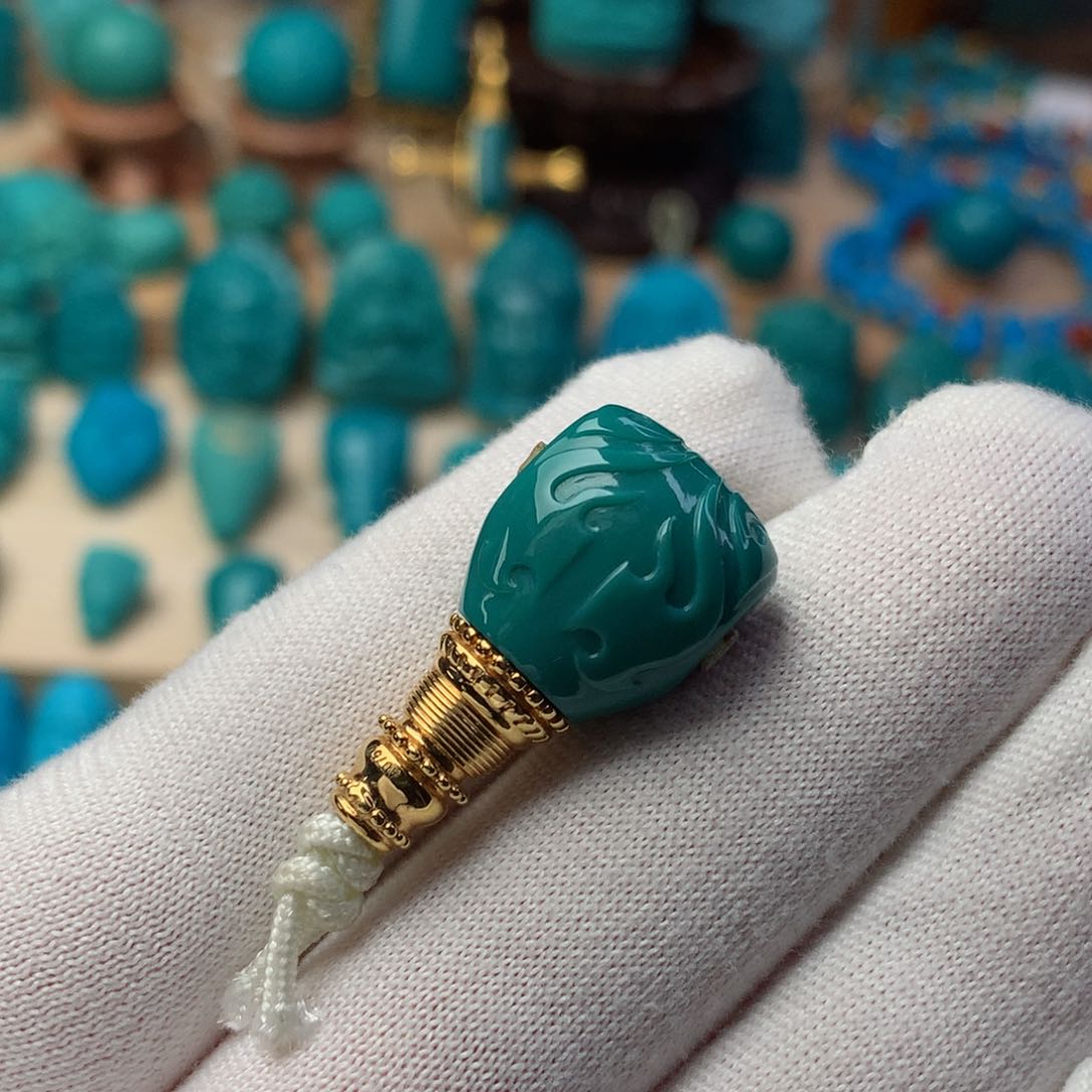 绿松石珠宝奇石18K金镶嵌
