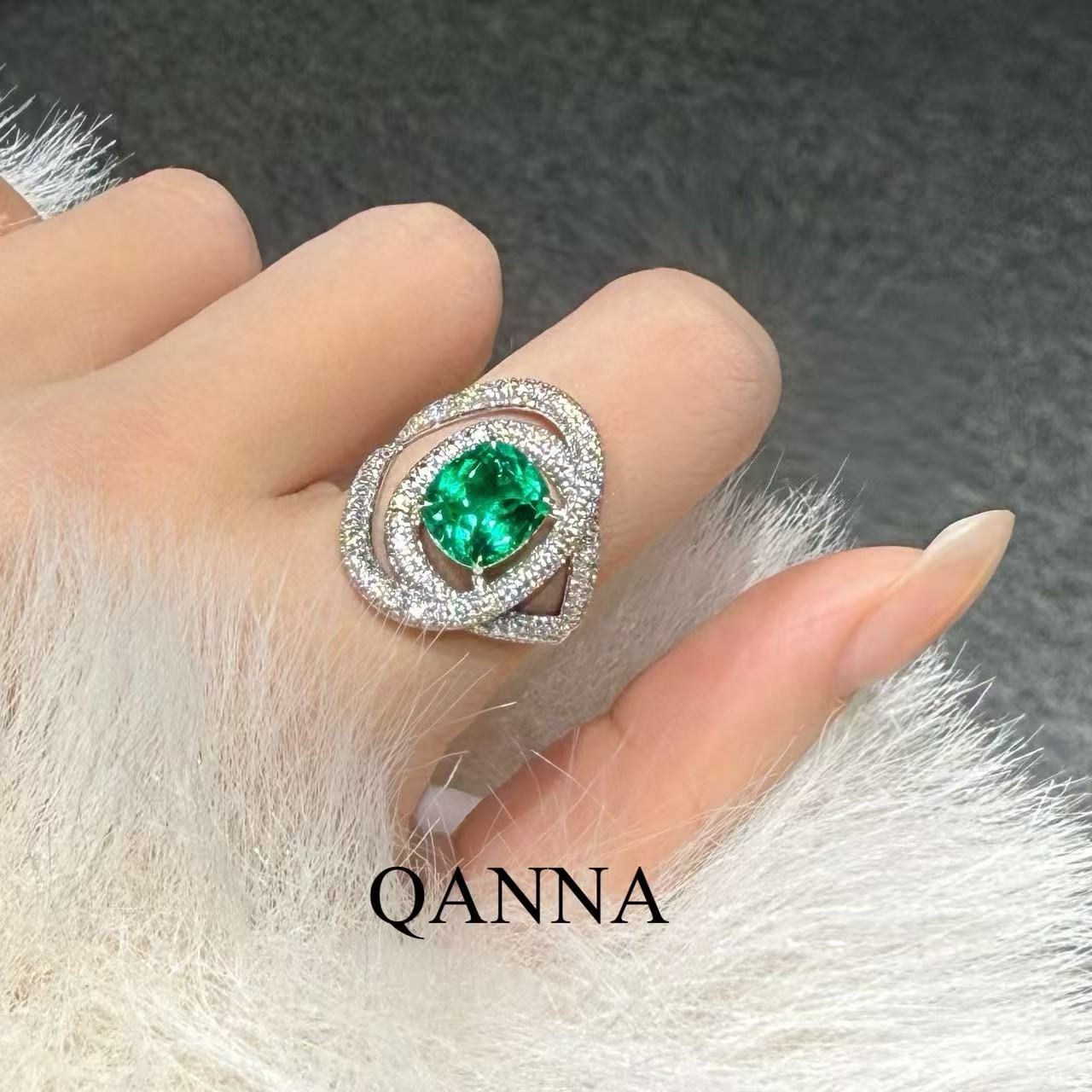 QANNA【绿色星轨】【双环设计款】重金版时尚轻奢名媛钻石戒指AY