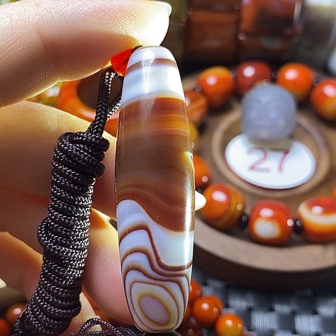 未镶嵌颈饰玛瑙/玉髓海**狗