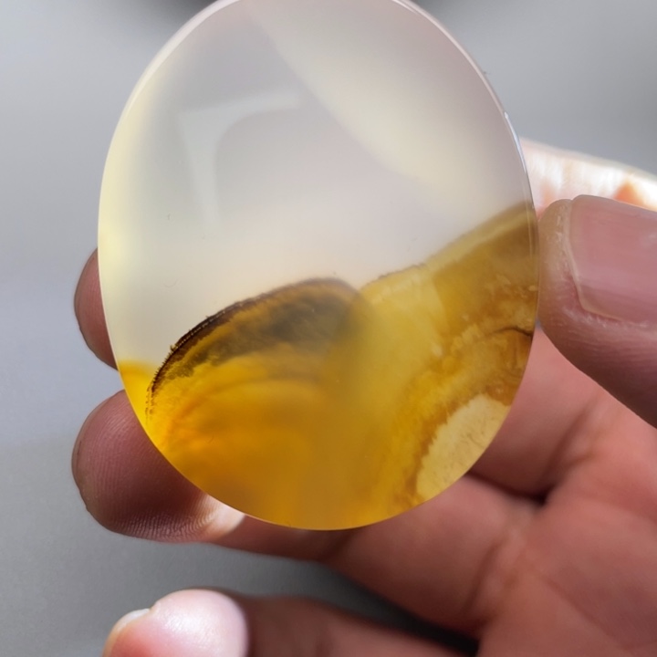 玛瑙/玉髓颈饰未镶嵌湖****?
