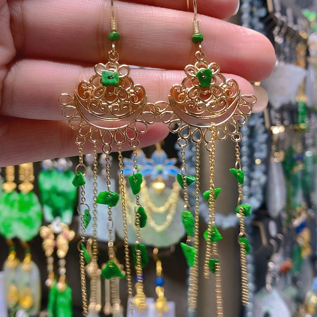 未镶嵌翡翠耳饰翡翠