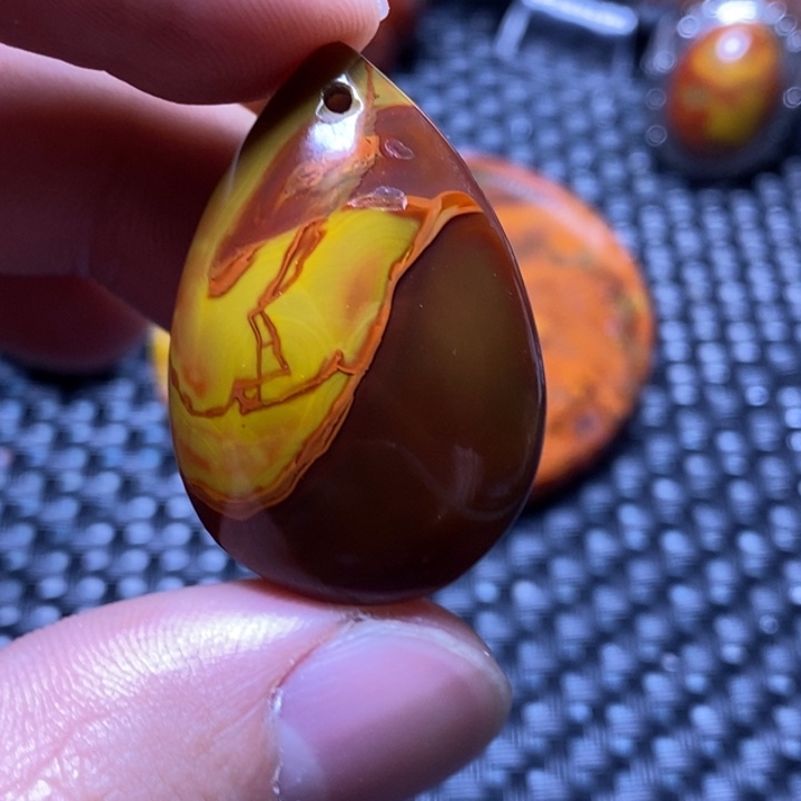 玛瑙/玉髓颈饰未镶嵌