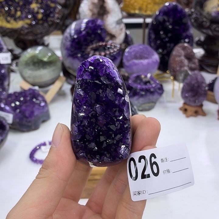 水晶未镶嵌大型摆件（非配饰）