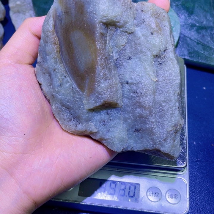 未镶嵌和田玉（糖玉）珠宝半成品