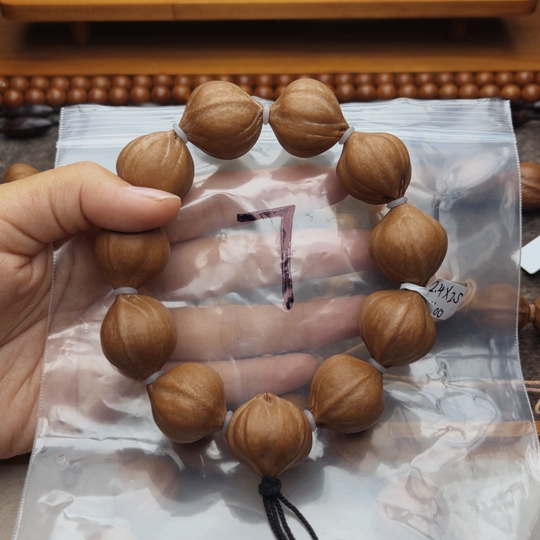 手串/手链橄榄核7号，2.4×2.5蜜桃臀