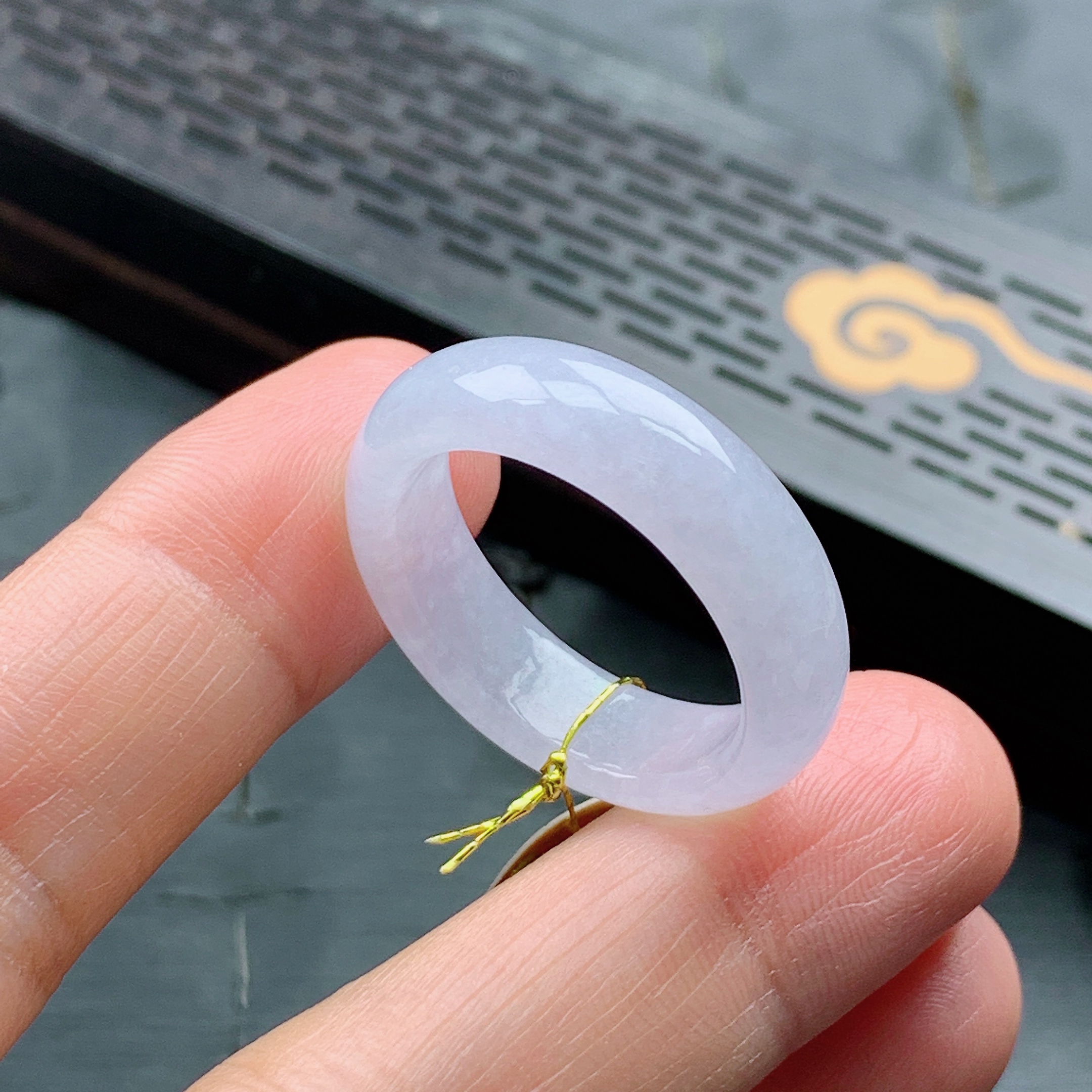 23号缅甸天然A货翡翠 T675 内径20/6.8/3mm 冰透淡淡紫戒指