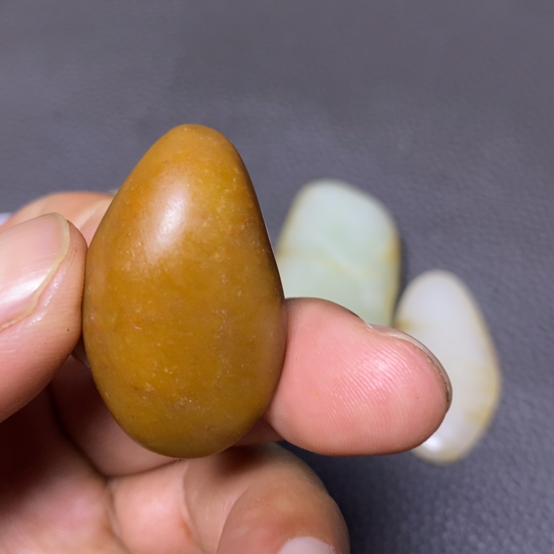 和田玉（糖玉）未镶嵌挂件