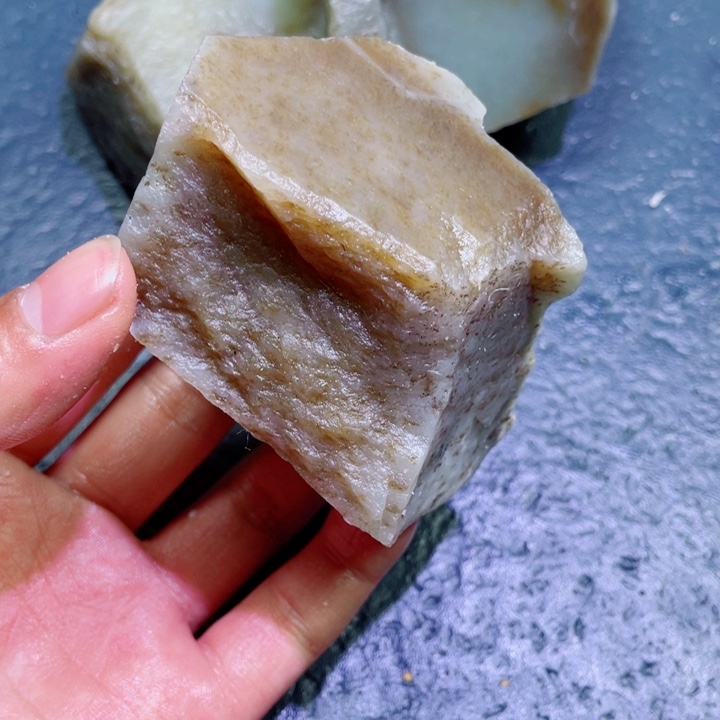 和田玉未镶嵌珠宝半成品