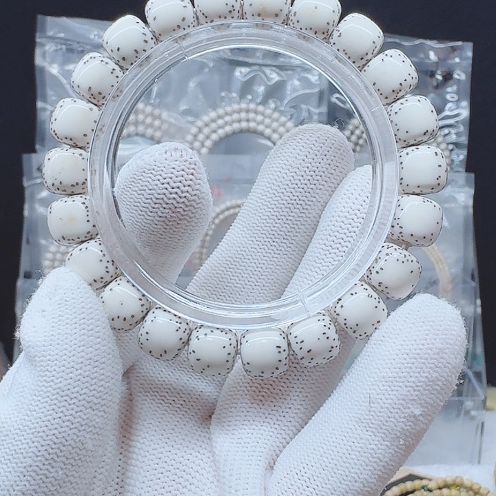 吊坠星月菩提D***.10.5/9.5双留白