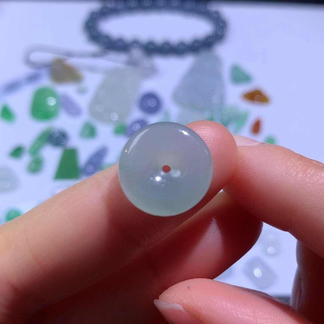 翡翠颈饰未镶嵌扣