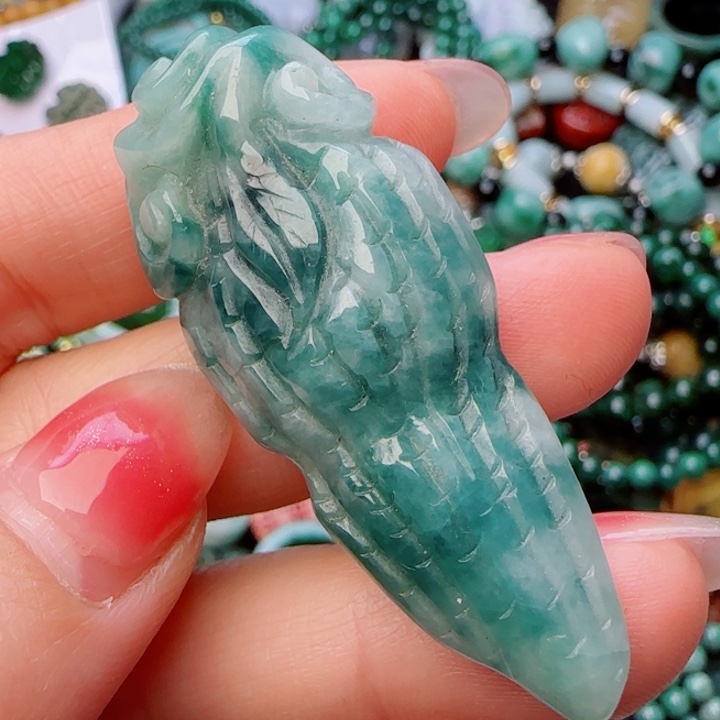 翡翠未镶嵌颈饰天然A货97