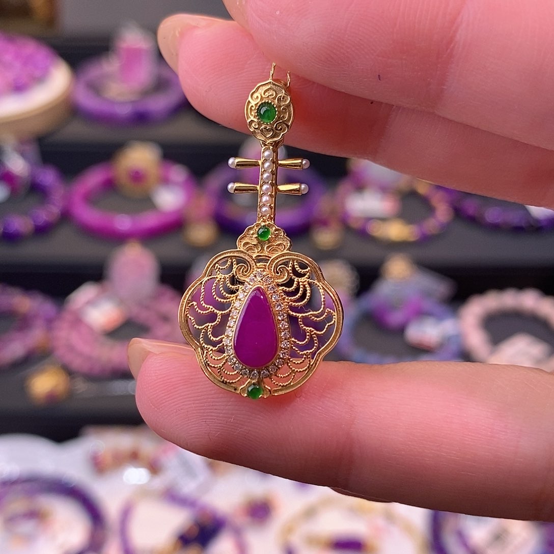 苏纪石（舒俱来）18K金镶嵌吊坠(不含链)