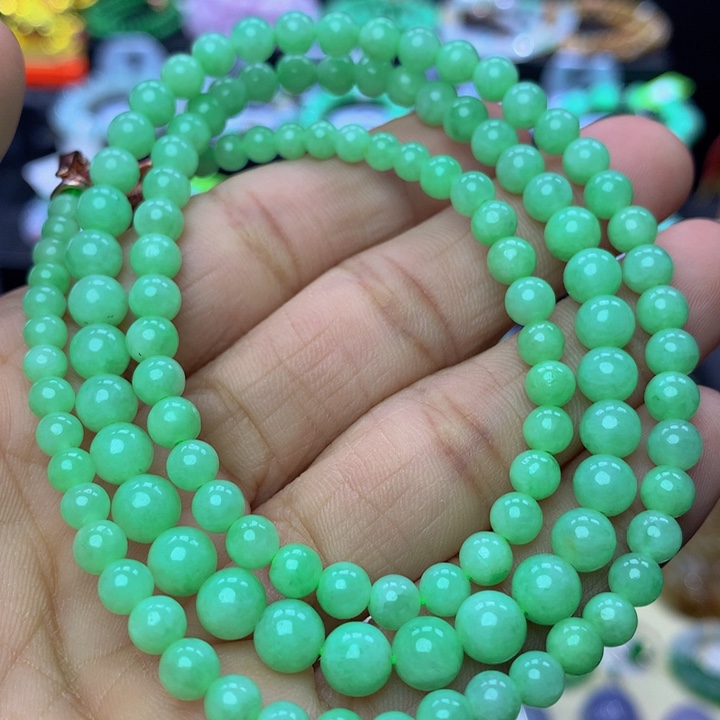 翡翠手链未镶嵌翡翠 