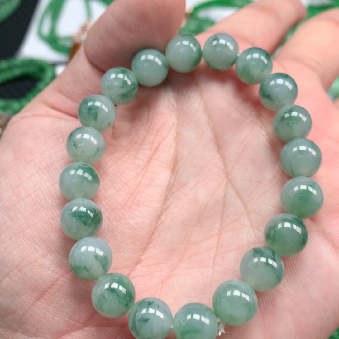 翡翠手链未镶嵌翡翠