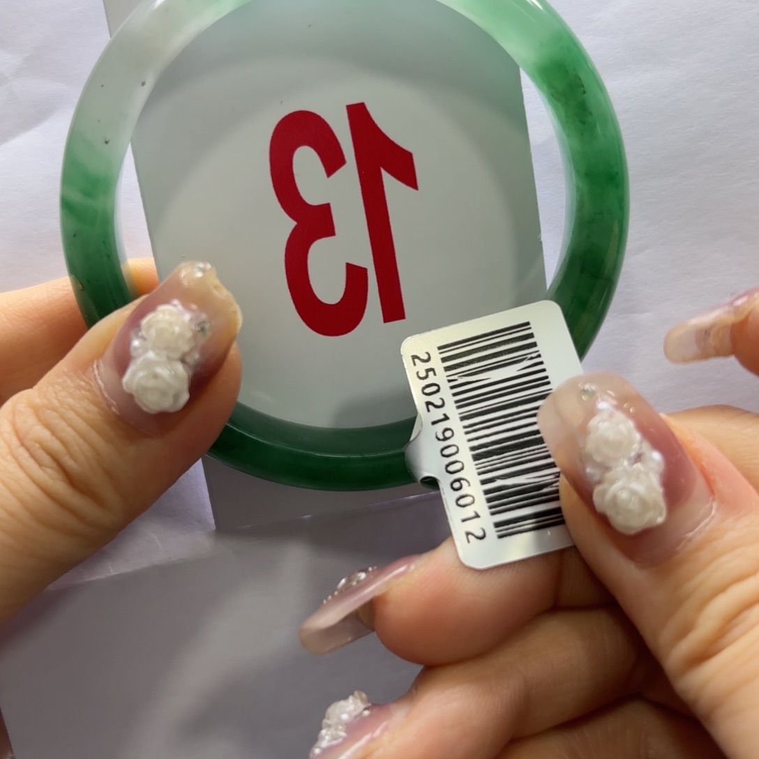 石英质玉手镯未镶嵌田螺