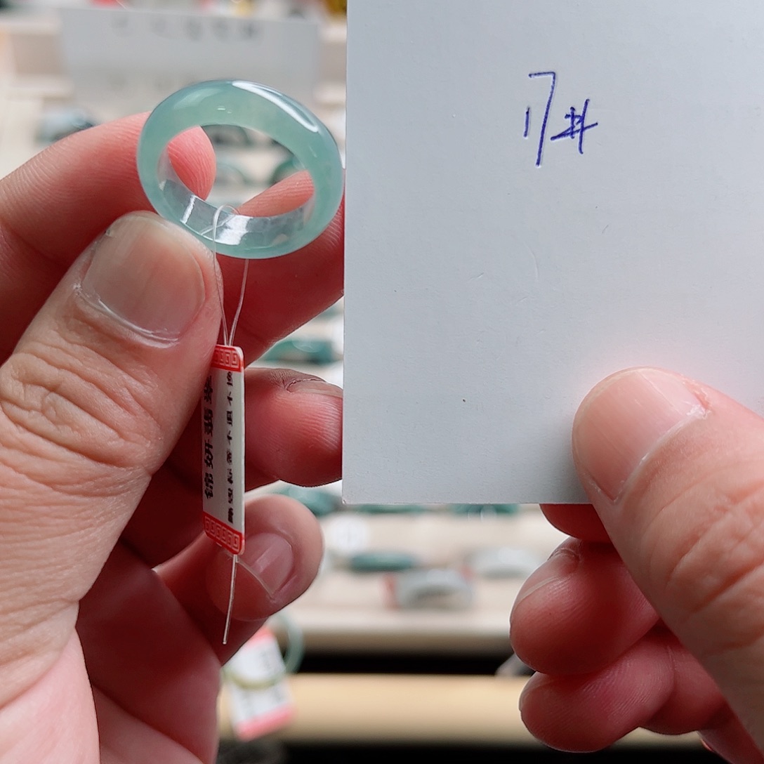 翡翠未镶嵌戒指翡翠