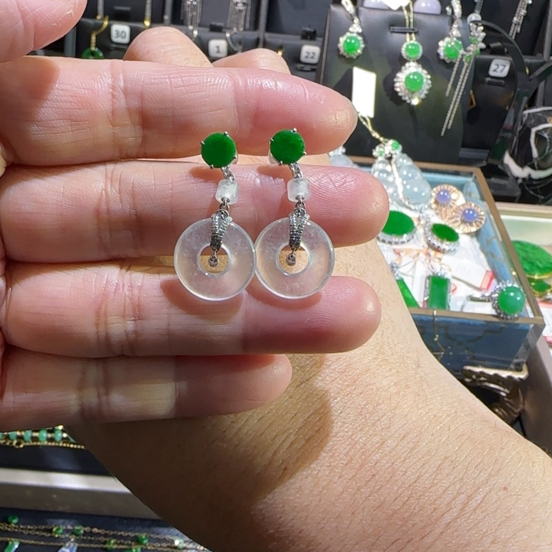 翡翠18K金镶嵌颈饰耳钉