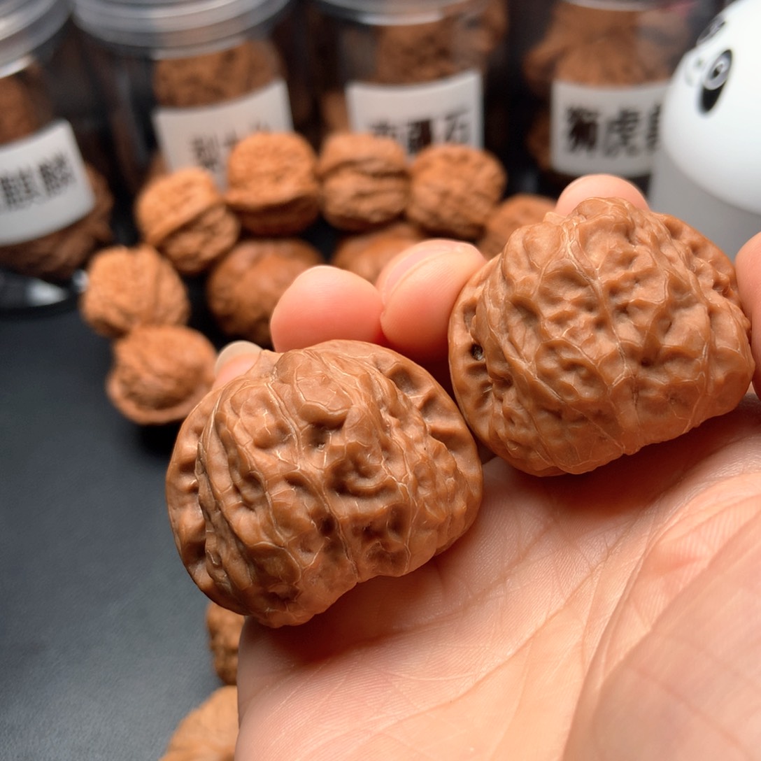 文玩核桃吊坠蛤莫头37.5