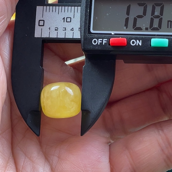 【闪购商品】琥珀裸石未镶嵌83号