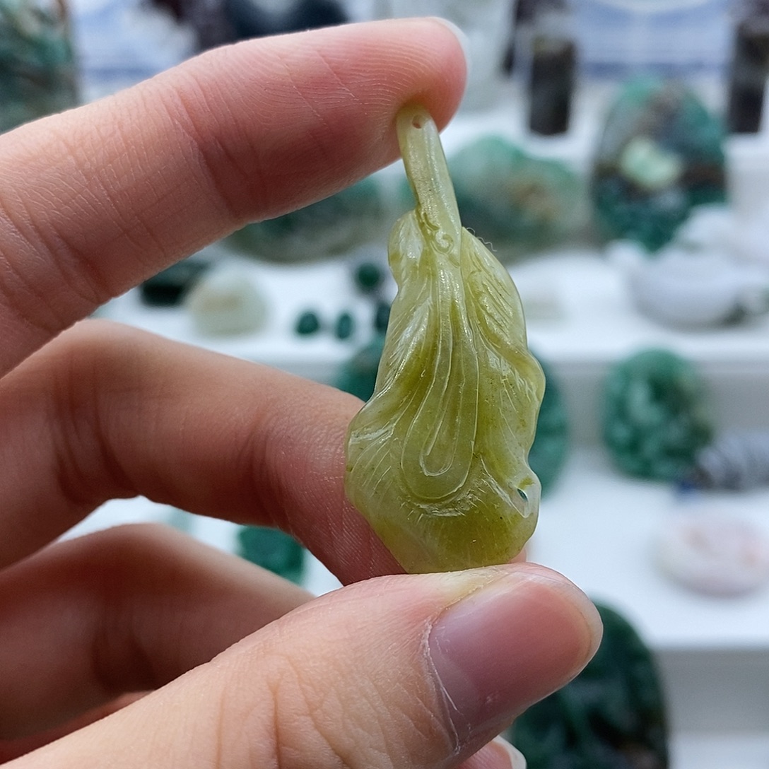 想***字独山玉未镶嵌颈饰