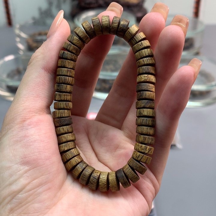 沉香手串药片珠单圈手串