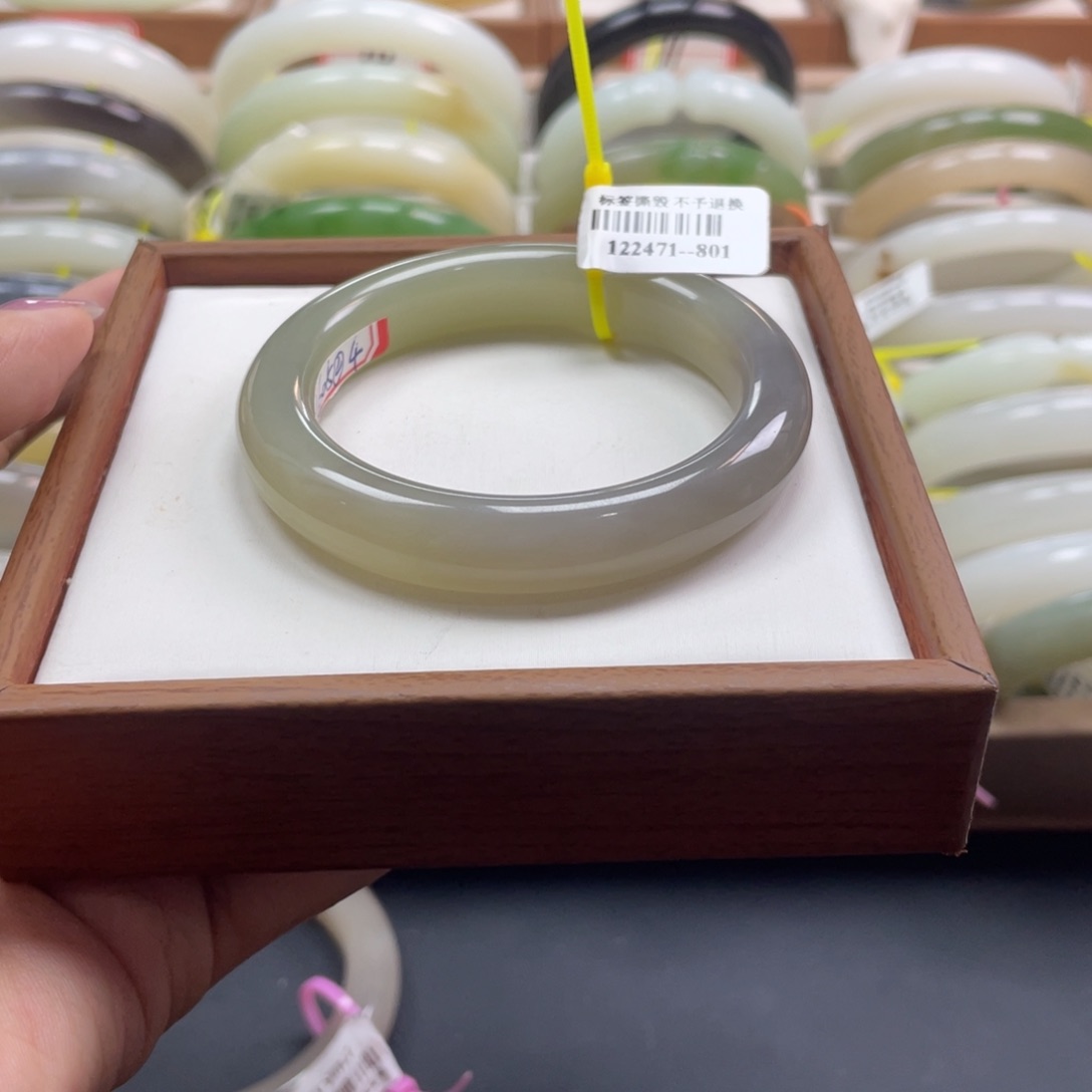 【闪购商品】和田玉手镯未镶嵌28