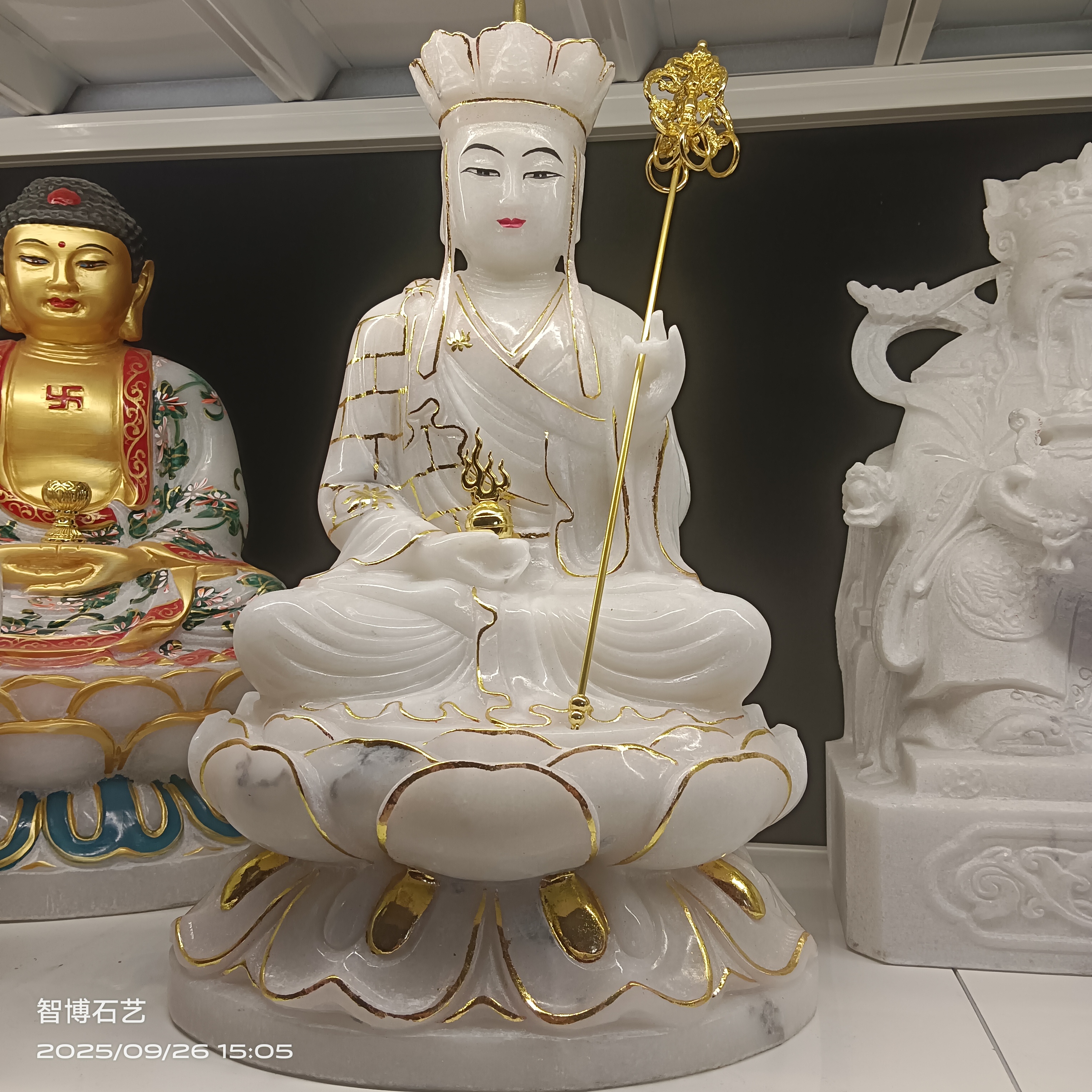 汉白玉地藏王菩萨石像摆件