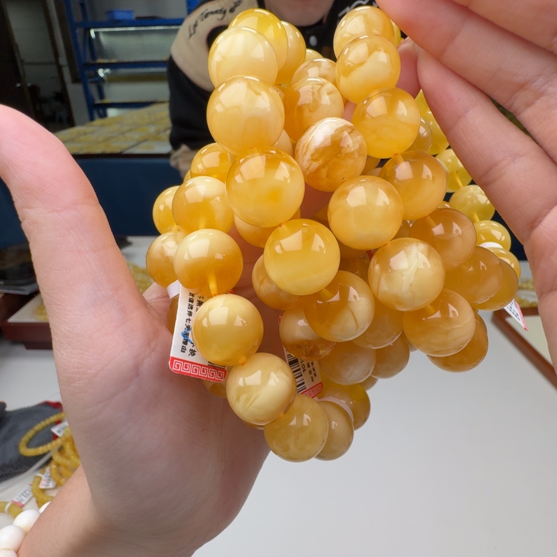 琥珀未镶嵌手链多样性发其一