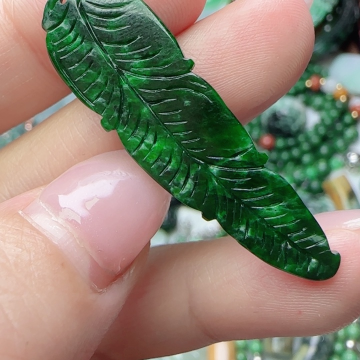 小***y翡翠未镶嵌颈饰天然A货