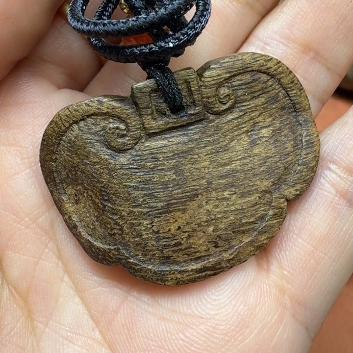 沉香吊坠馨安居沉香定制款