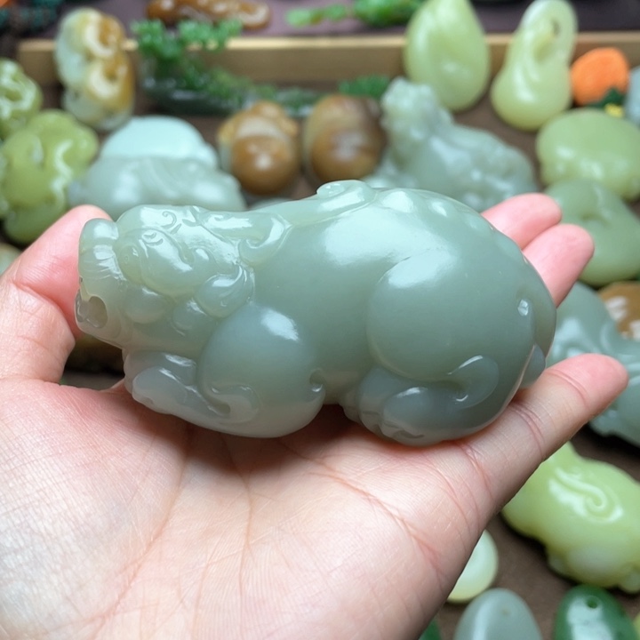 【闪购商品】颈饰未镶嵌和田玉天***！
