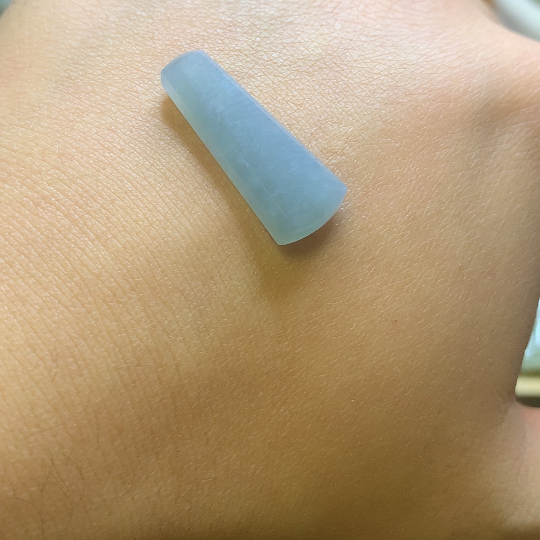 翡翠未镶嵌颈饰无事柱