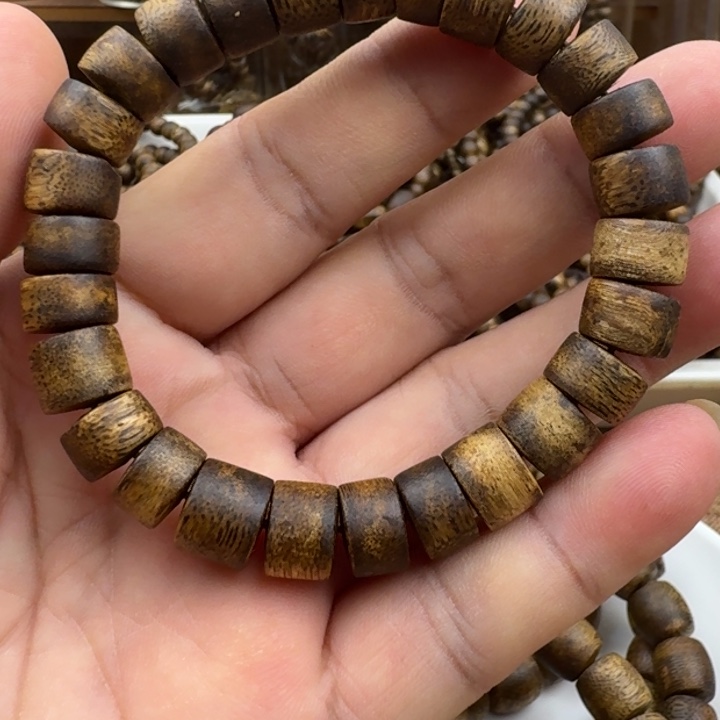 沉香手串乌身手串9克加