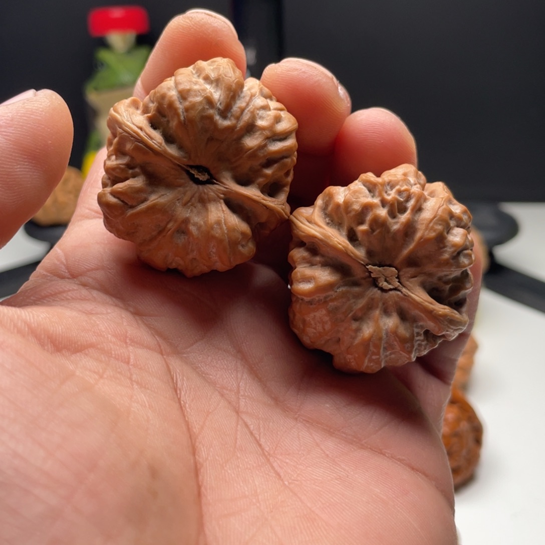 子***霸核桃蛤蟆头核桃 38