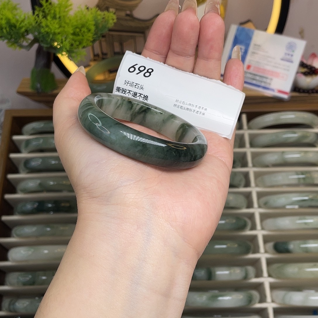 石英质玉未镶嵌手镯698
