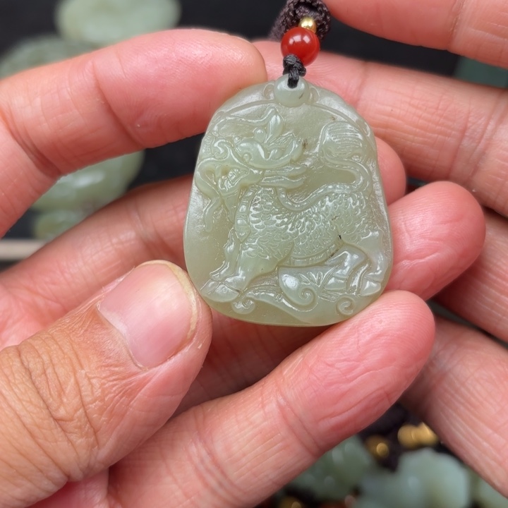 和田玉吊坠未镶嵌