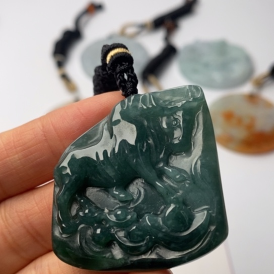 翡翠未镶嵌挂件翡翠